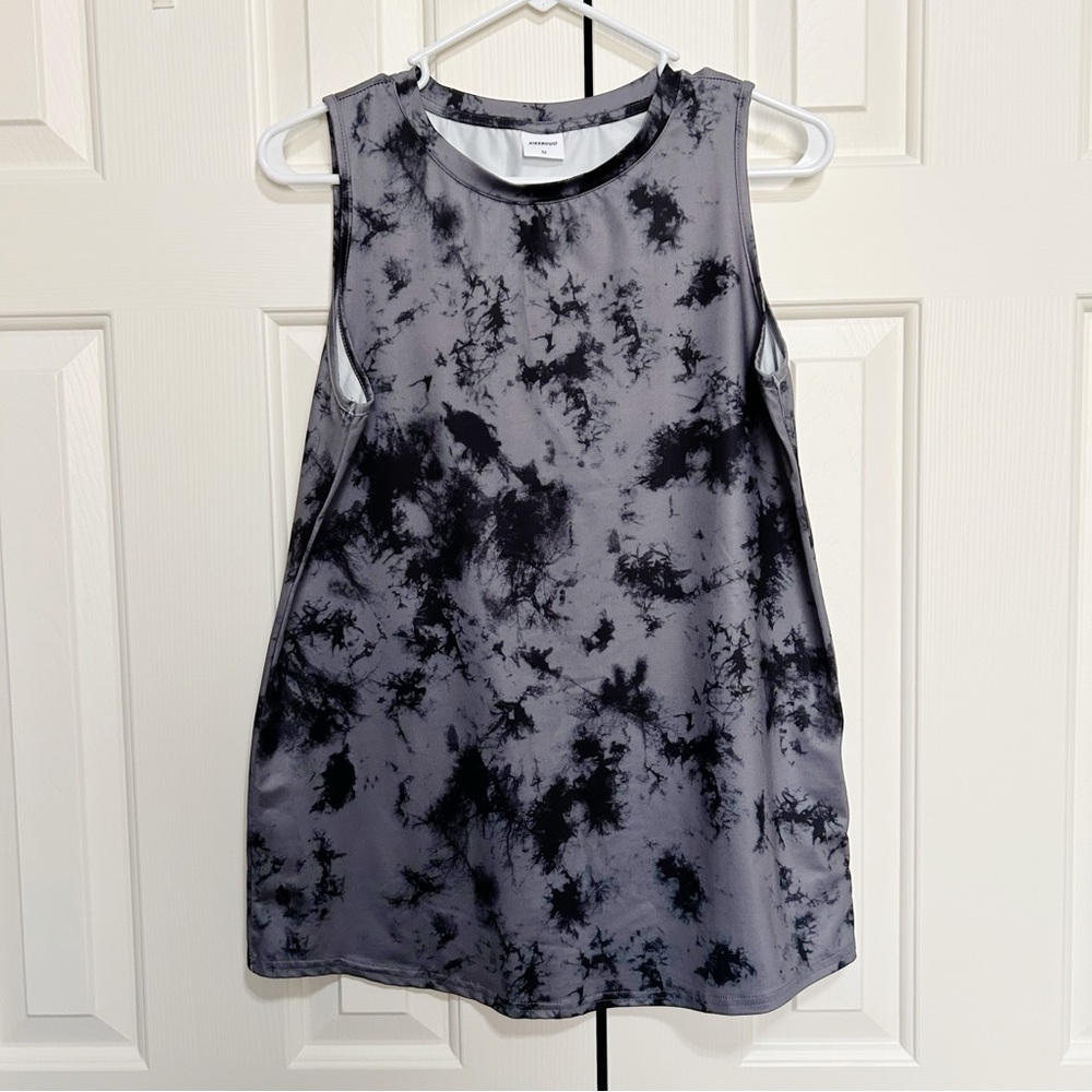 Black and Gray Tie Dye Exercise Top Medium Workout Activewear Running
